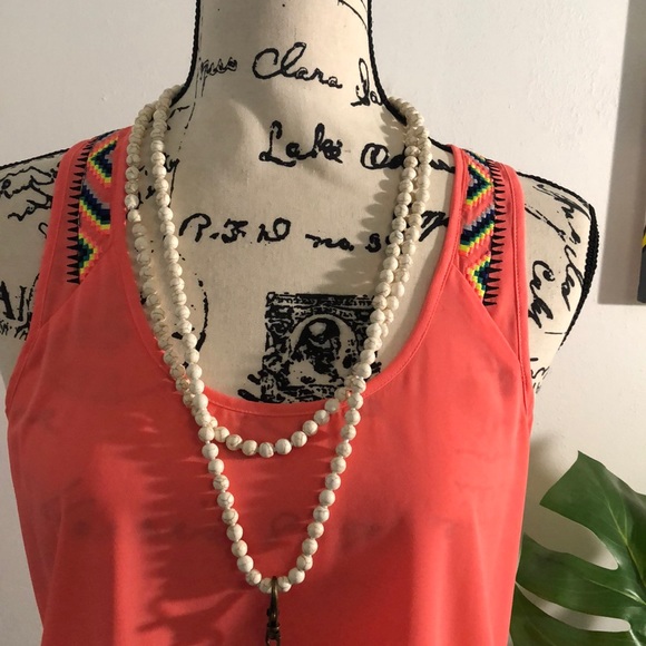 Tops - Picture 2 of 6